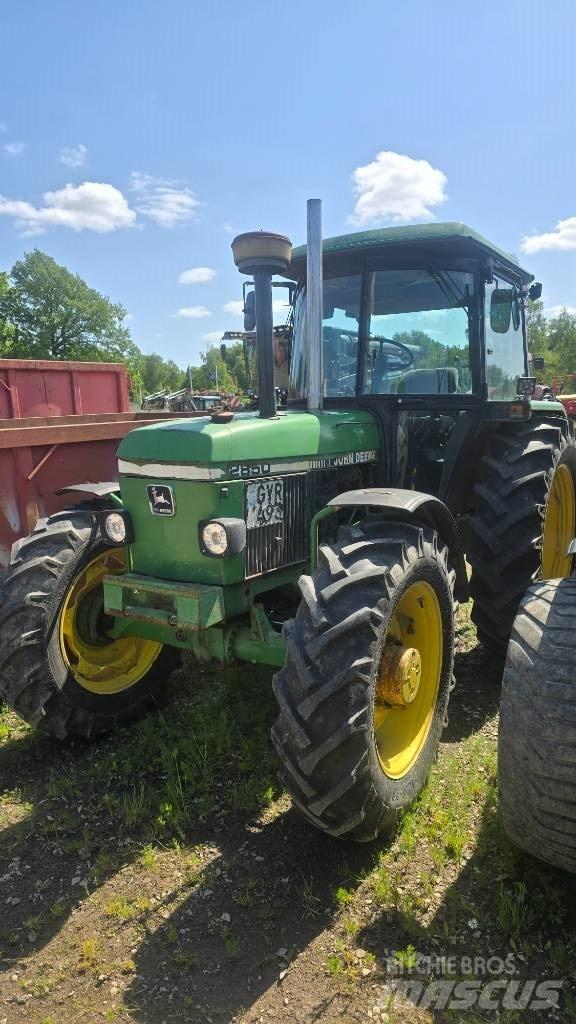 John Deere 2850 Traktory