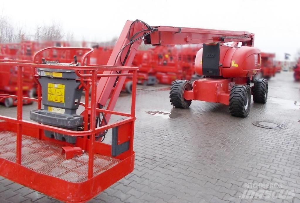 JLG 800 AJ Kĺbové plošiny