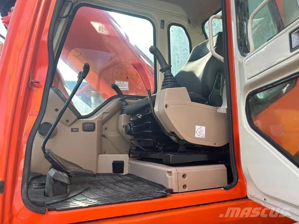 Doosan DH 225 LC-7 Pásové rýpadlá