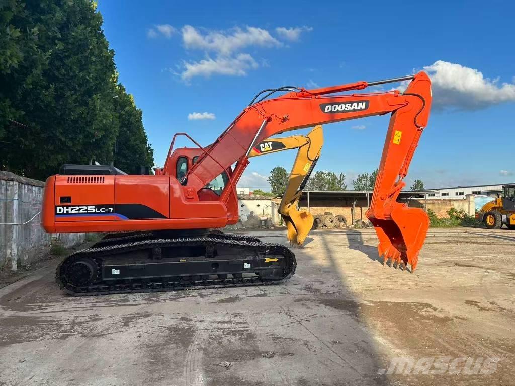 Doosan DH 225 LC-7 Pásové rýpadlá