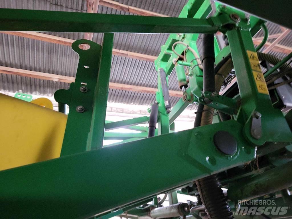 John Deere 732 Ťahané postrekovače