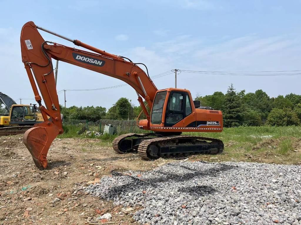 Doosan DH 300 Pásové rýpadlá