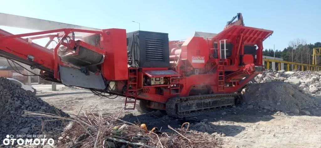 Sandvik QJ 330 Mobilné drviče