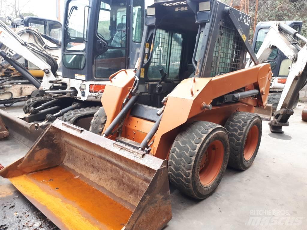 Fiat-Kobelco SL 40 Šmykom riadené nakladače