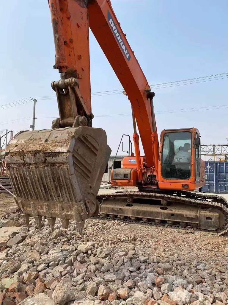 Doosan DX 225 LC Pásové rýpadlá