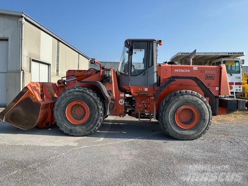 Hitachi LX 290 E Kolesové nakladače