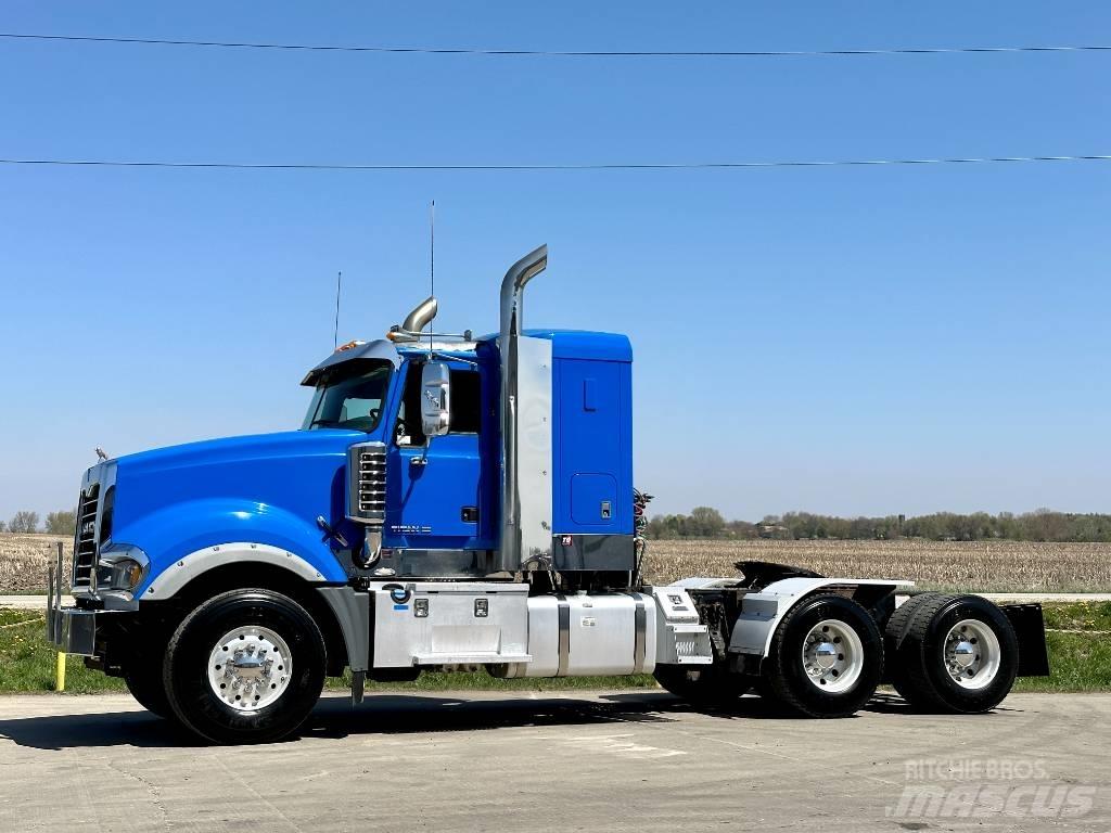 Mack Titan TD 713 Ťahače