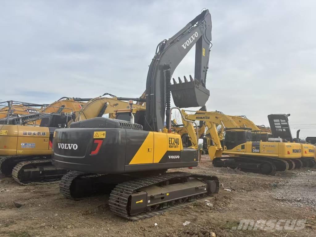 Volvo EC 240 Pásové rýpadlá