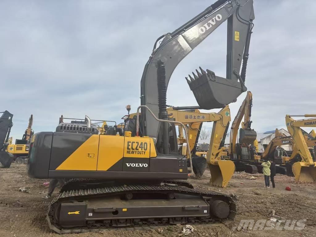 Volvo EC 240 Pásové rýpadlá
