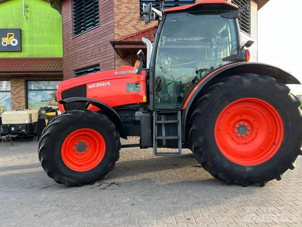 Kubota M 135 GX Traktory