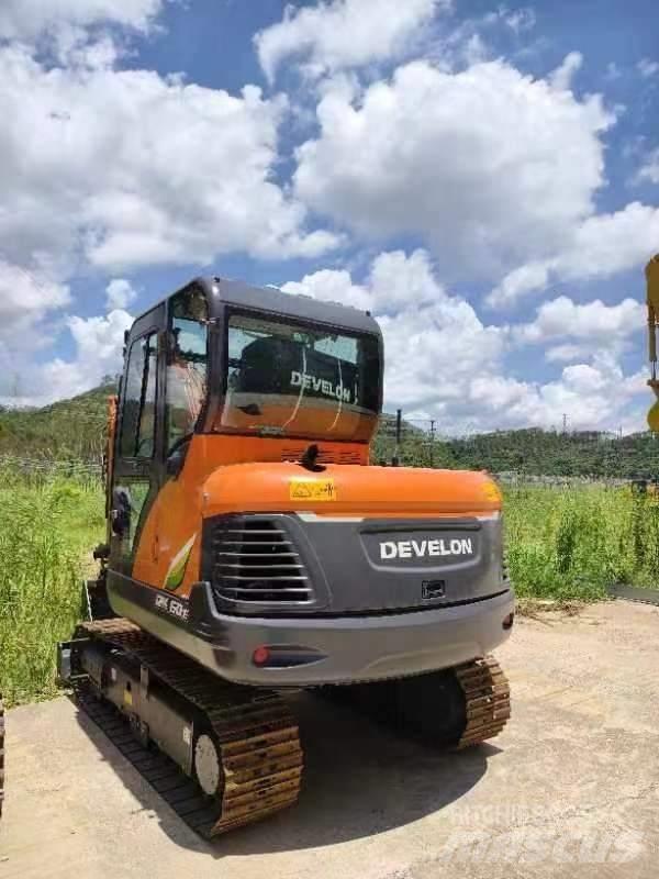 Doosan DX 60E Midi rýpadlá 7 t - 12 t