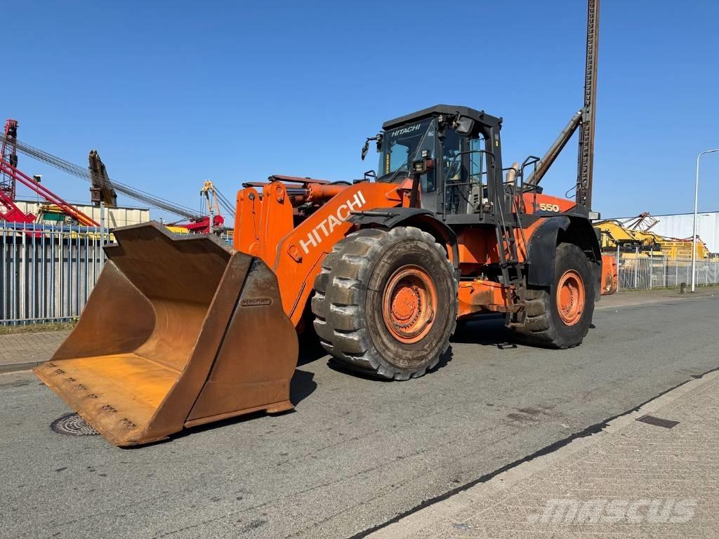 Hitachi ZW 550-6 Kolesové nakladače