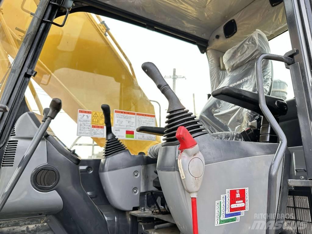 Komatsu PC 200-8 Pásové rýpadlá
