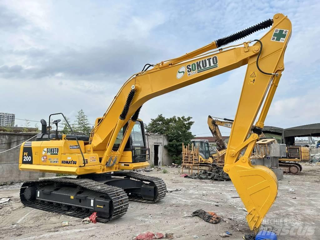 Komatsu PC 200-8 Pásové rýpadlá