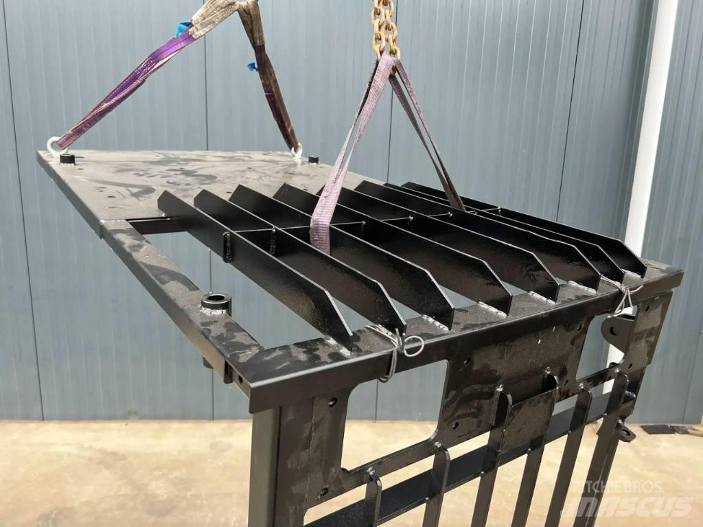 CAT 325C Guard Kabíny a interiér