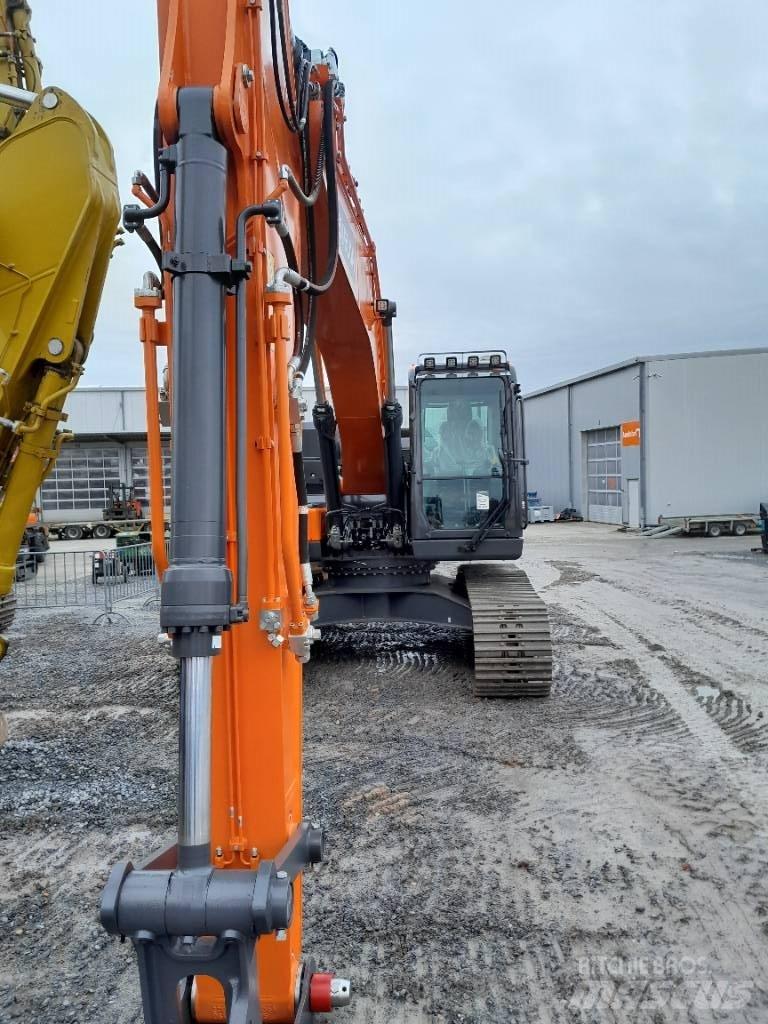 Develon DX 225 LC-7 Pásové rýpadlá