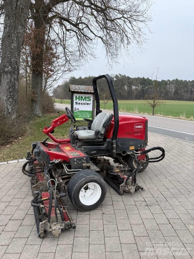 Toro Reelmaster 3575 Kosačky fervejí