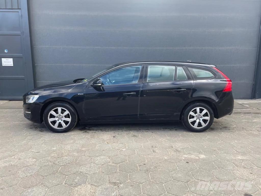 Volvo V60 . Automobily