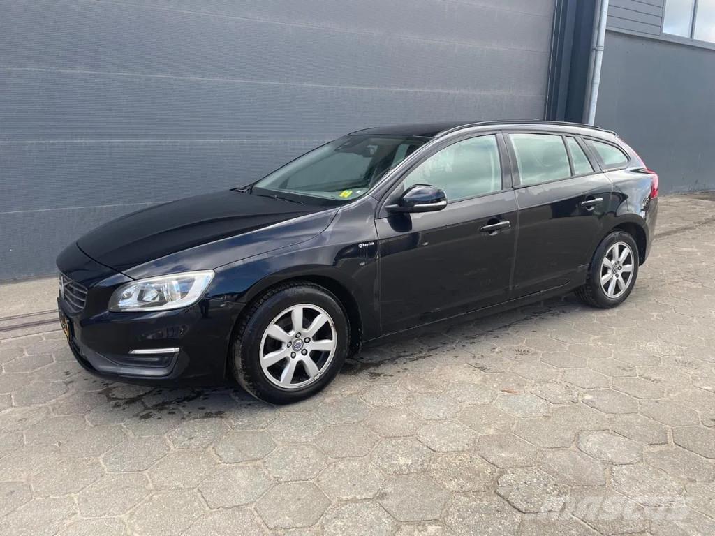 Volvo V60 . Automobily