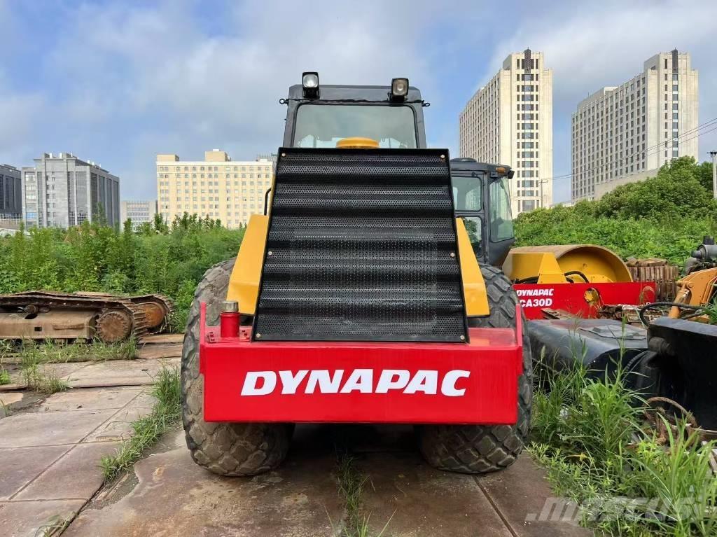 Dynapac CA 25 D Ťahačové valce