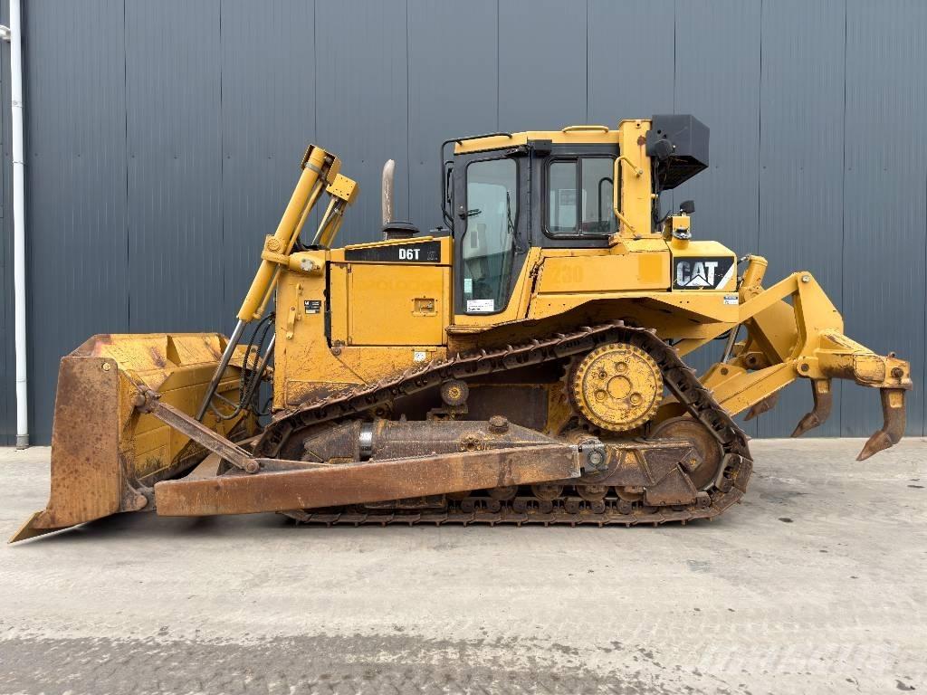 CAT D6T XL Pásové dozéry