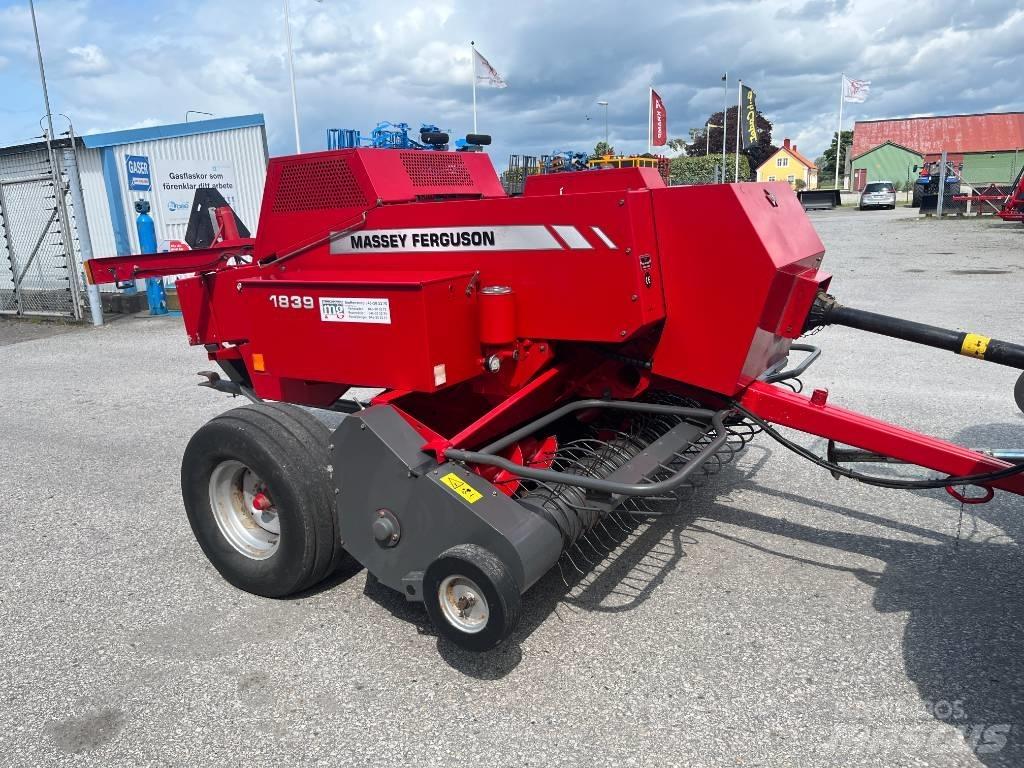 Massey Ferguson 1839 Lisy na hranaté balíky