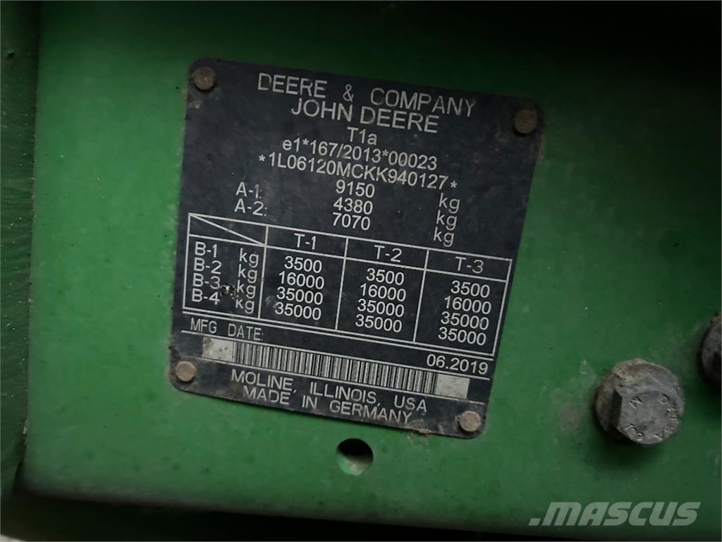 John Deere 6120M Traktory