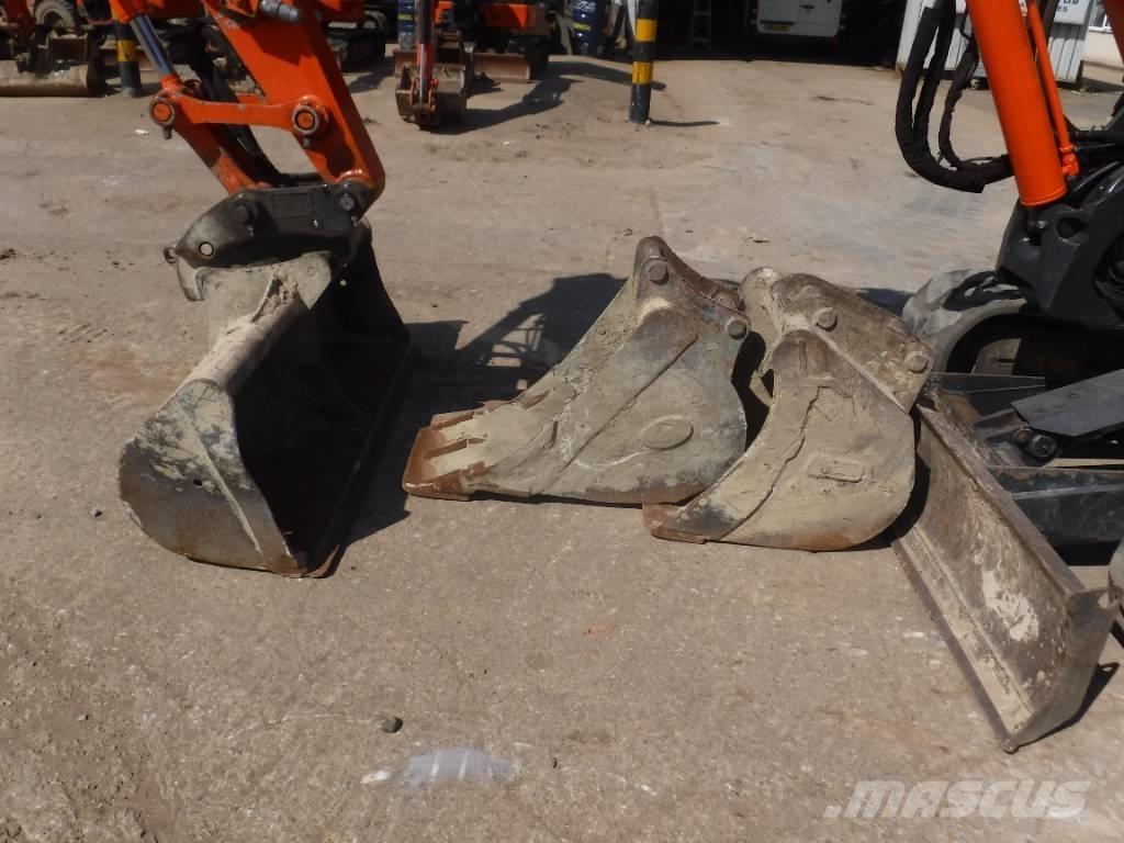Hitachi ZX 85 US B-5 Midi rýpadlá 7 t - 12 t