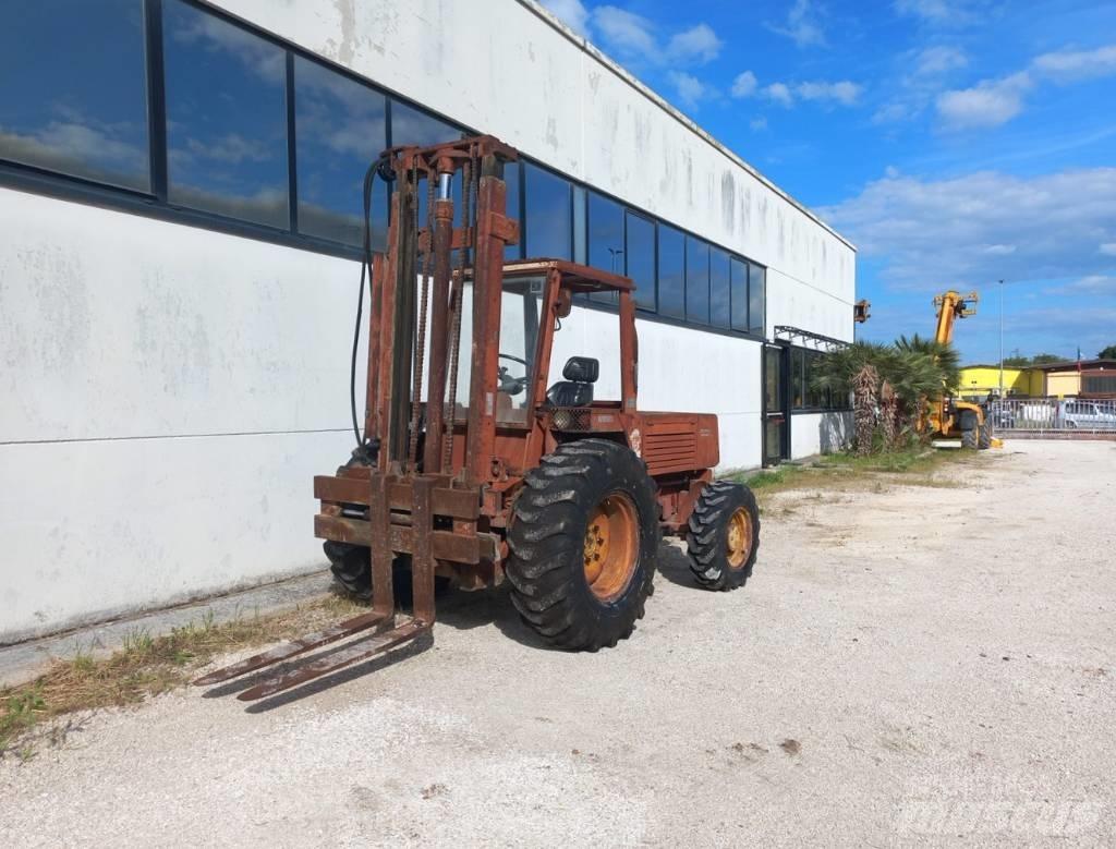 Manitou 4RM30G Dieselové vozíky