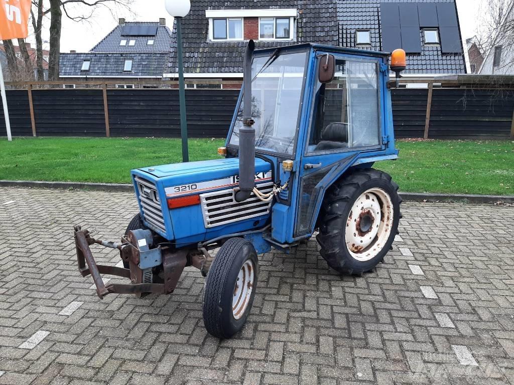 Iseki 3210 Traktory