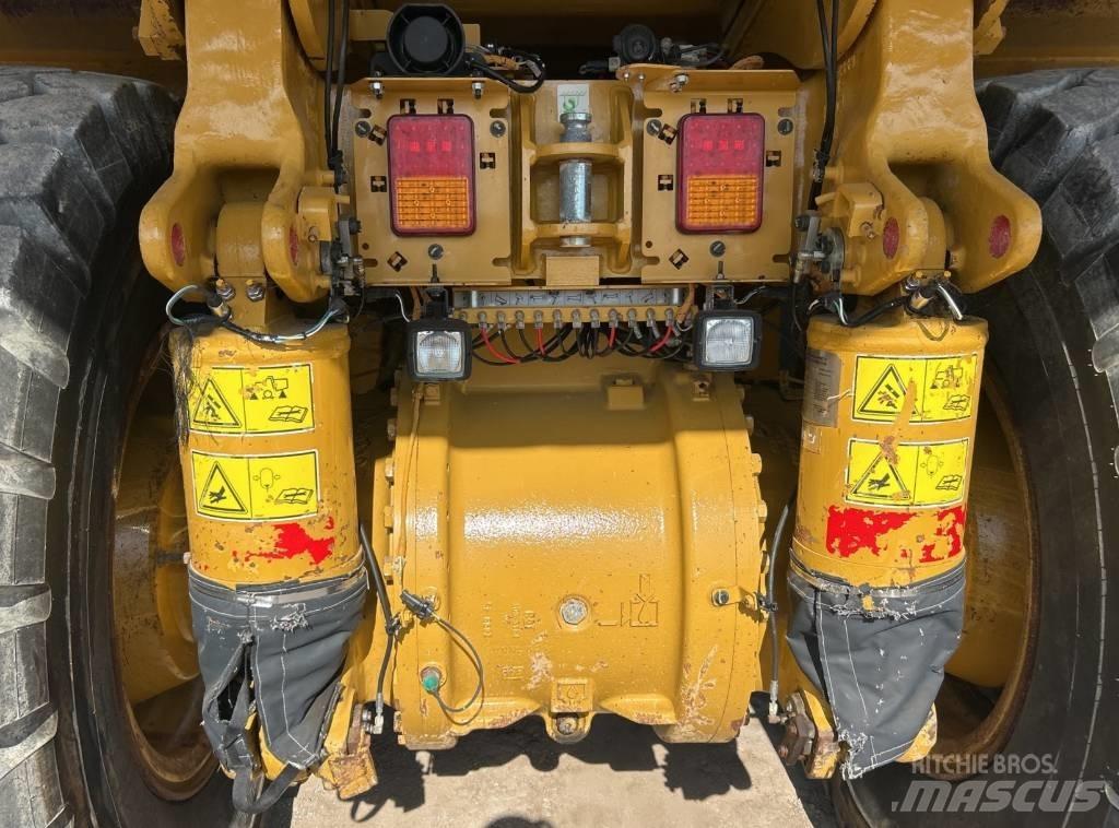 CAT 770 G Kĺbové nákladné autá
