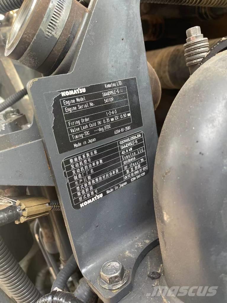 Komatsu PC 60-8 Pásové rýpadlá