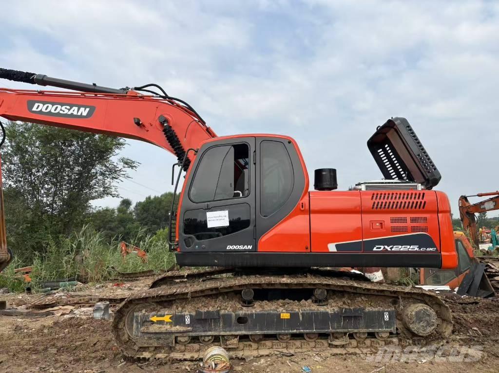 Doosan DX225LC-9C Pásové rýpadlá