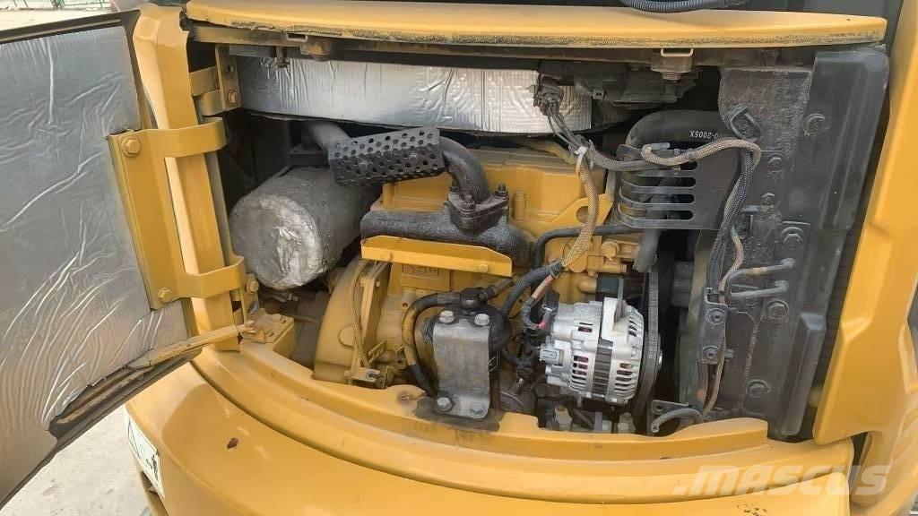 CAT 303 Pásové rýpadlá