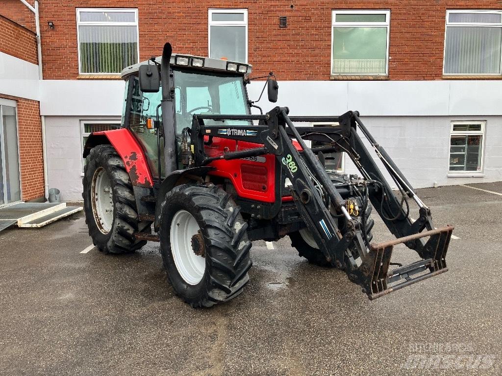 Massey Ferguson 6255 Traktory