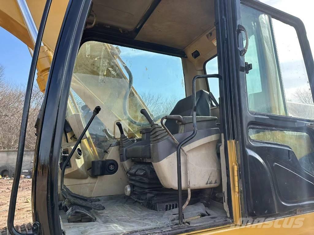 CAT 320 C L Pásové rýpadlá