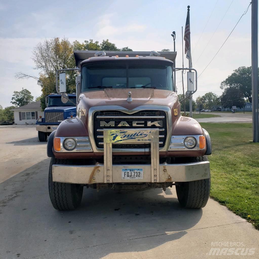 Mack CV 713 Sklápače