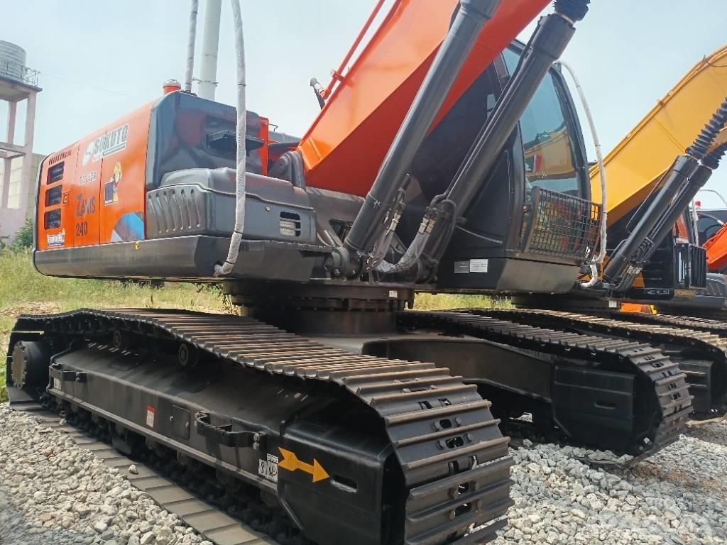 Hitachi ZX 240 Pásové rýpadlá
