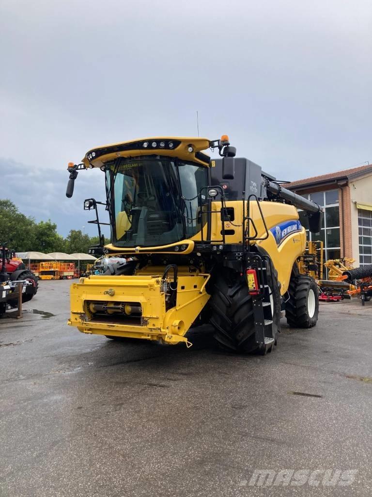 New Holland CR 8.90 Kombinované zberacie stroje