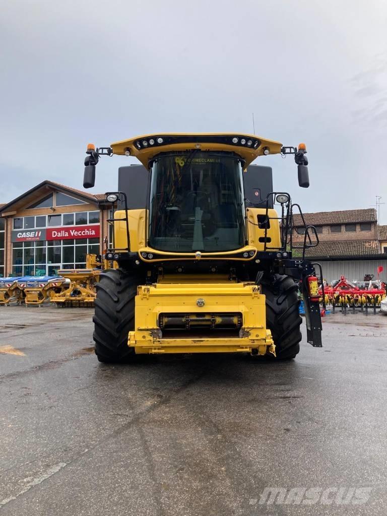 New Holland CR 8.90 Kombinované zberacie stroje