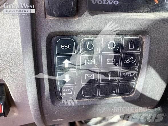 Volvo L220G Kolesové nakladače