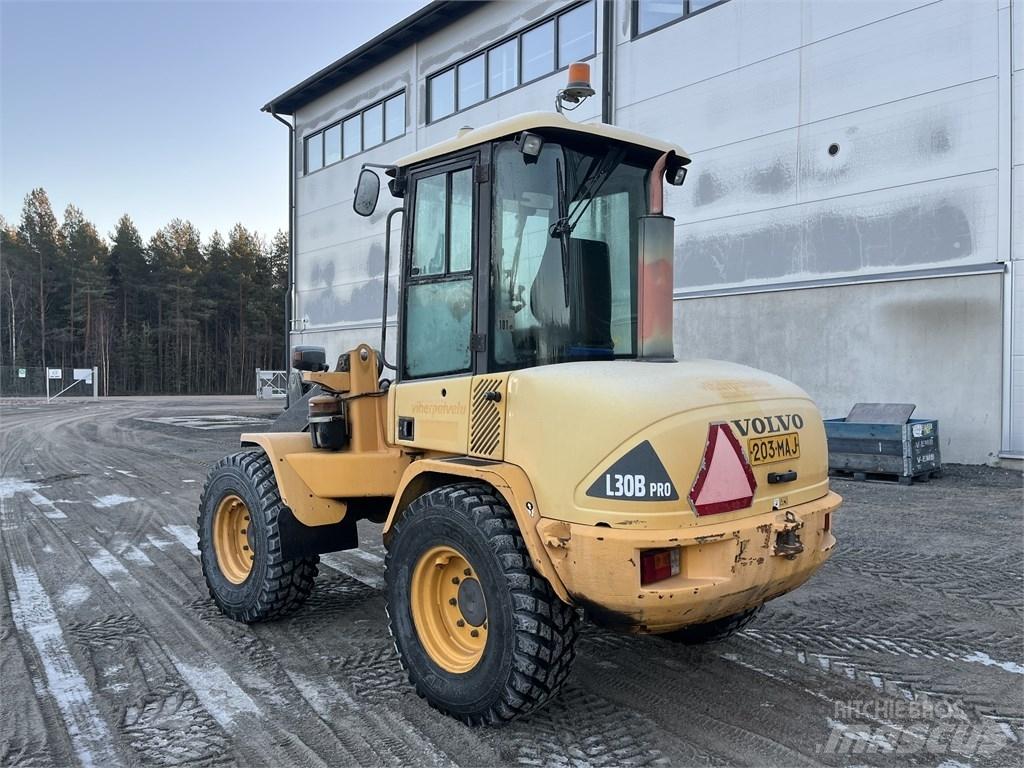 Volvo L 30 B Kolesové nakladače