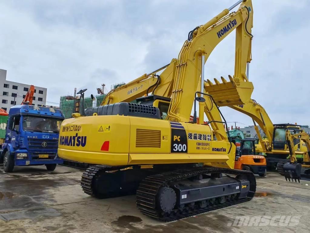 Komatsu PC 300-8 Pásové rýpadlá