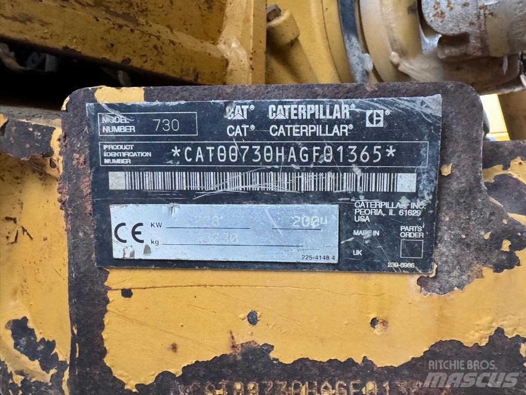 CAT 730 Kĺbové nákladné autá