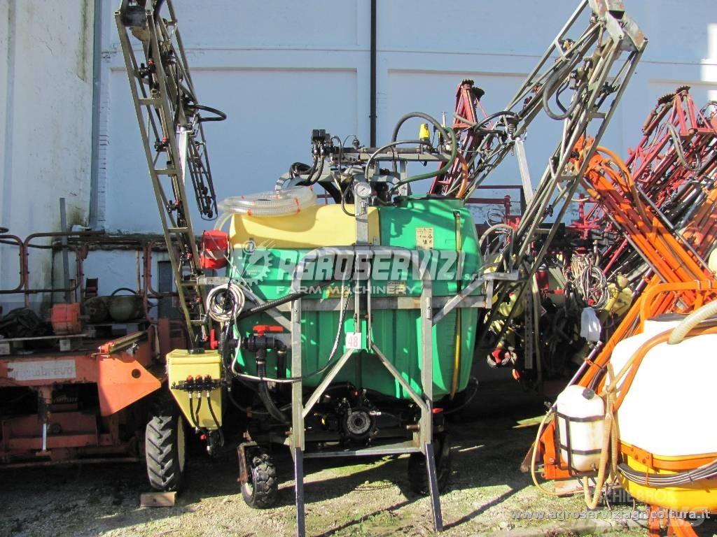  RICOSMA DPR 800 Nesené postrekovače