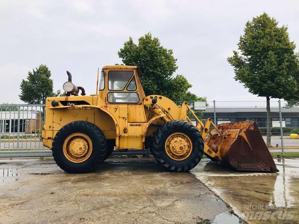 CAT 944 Kolesové nakladače