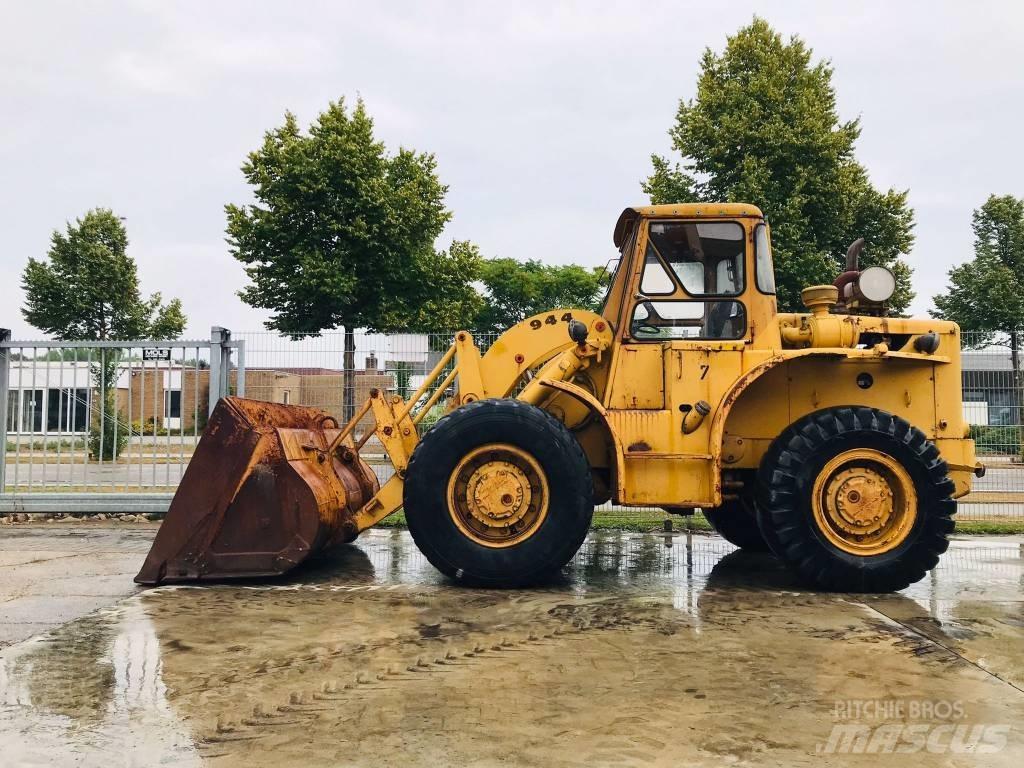 CAT 944 Kolesové nakladače