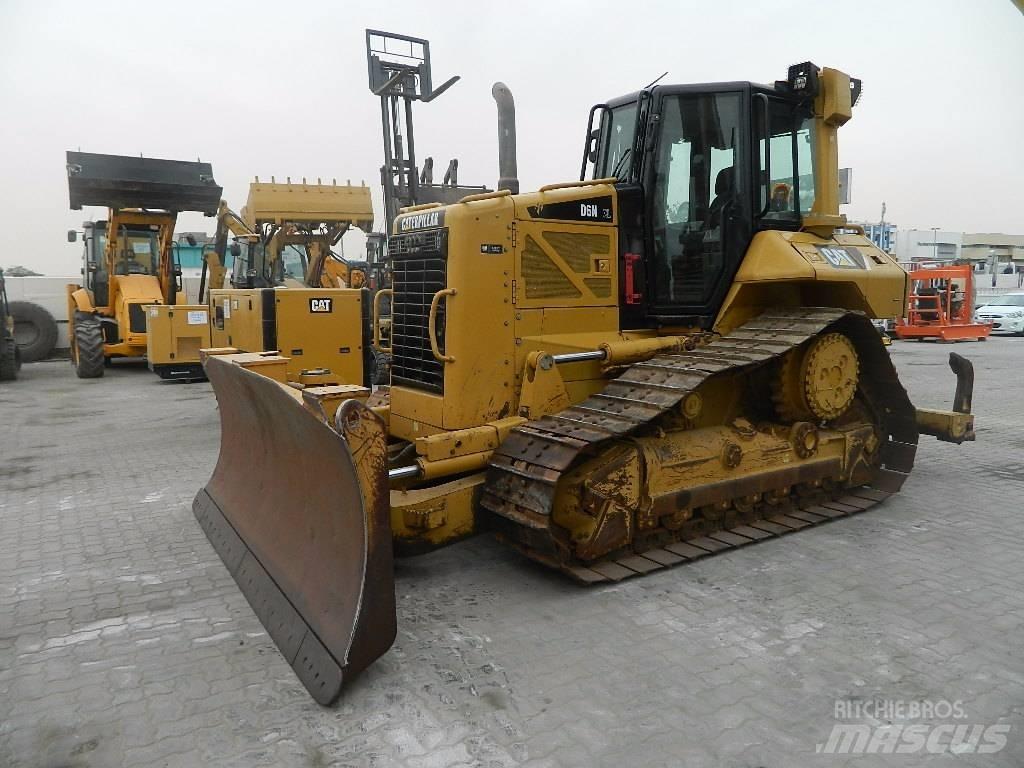 CAT D 6 N XL Pásové dozéry