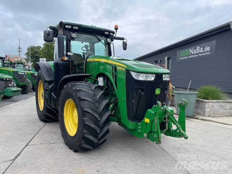 John Deere 8335 r Traktory