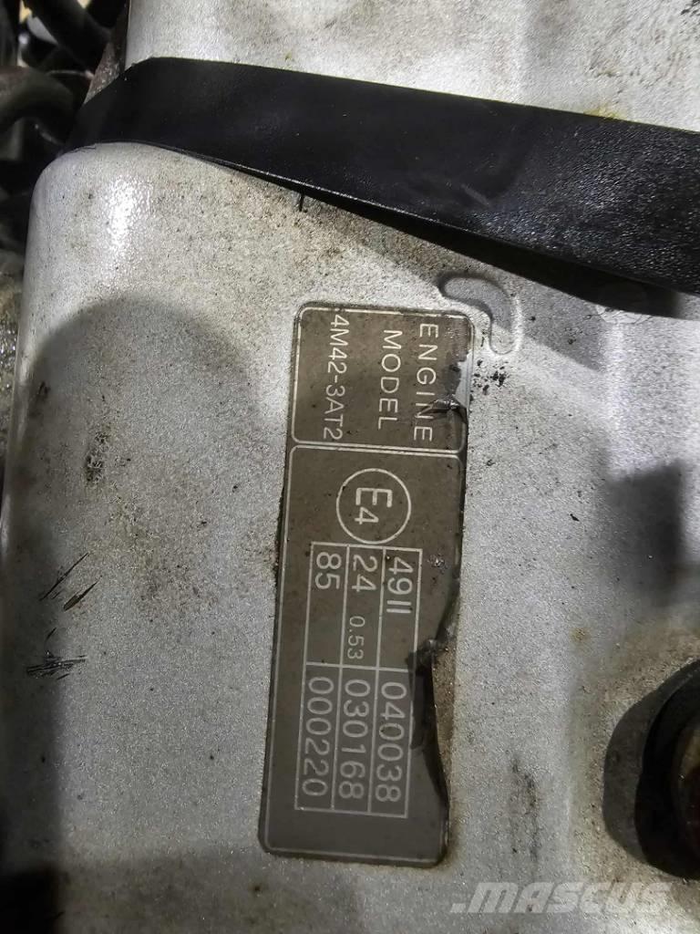 Mitsubishi 4M42-3AT2 Motory